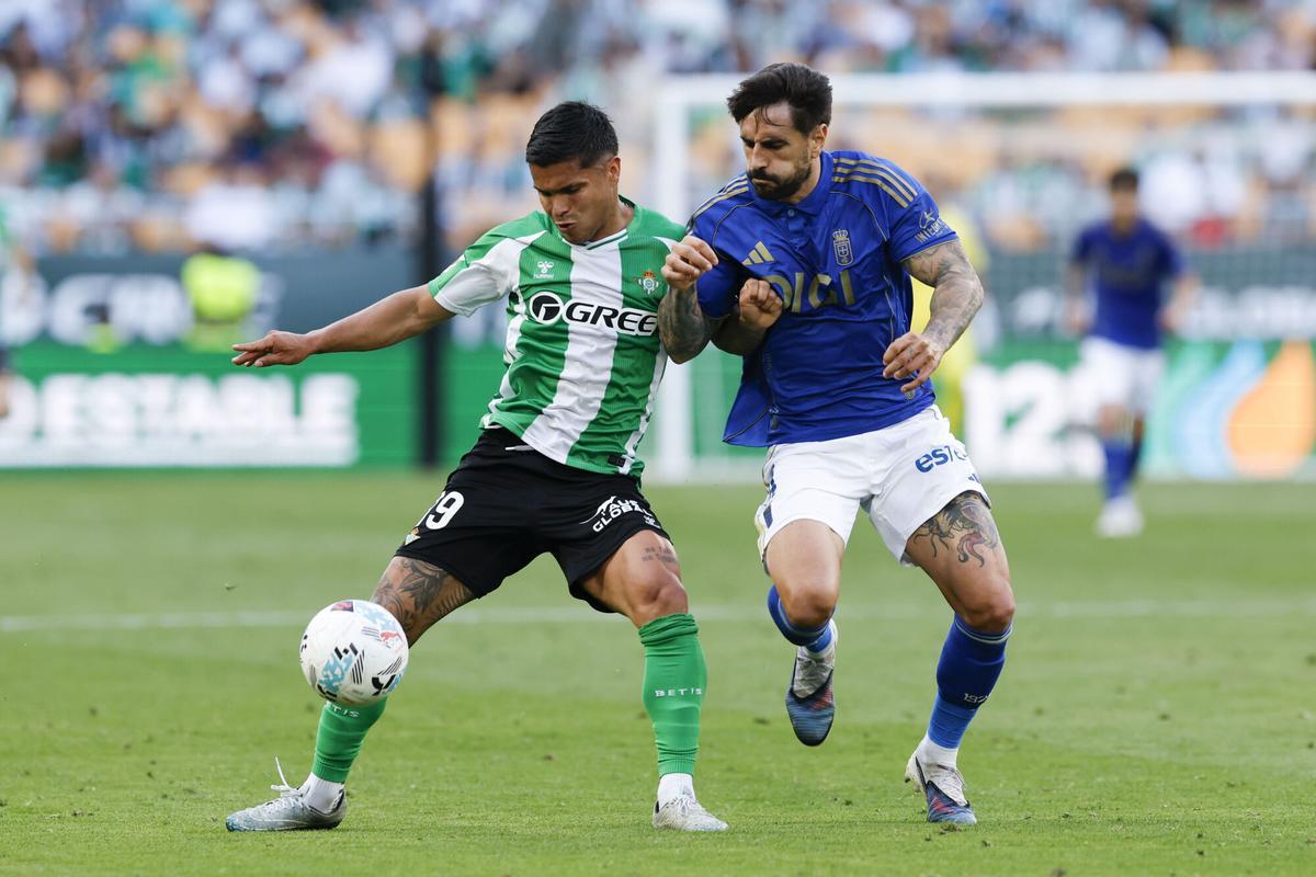 Las imágenes del Betis-Oviedo en el Estadio de la Cartuja Las imágenes del Betis-Oviedo en el Estadio de la Cartuja