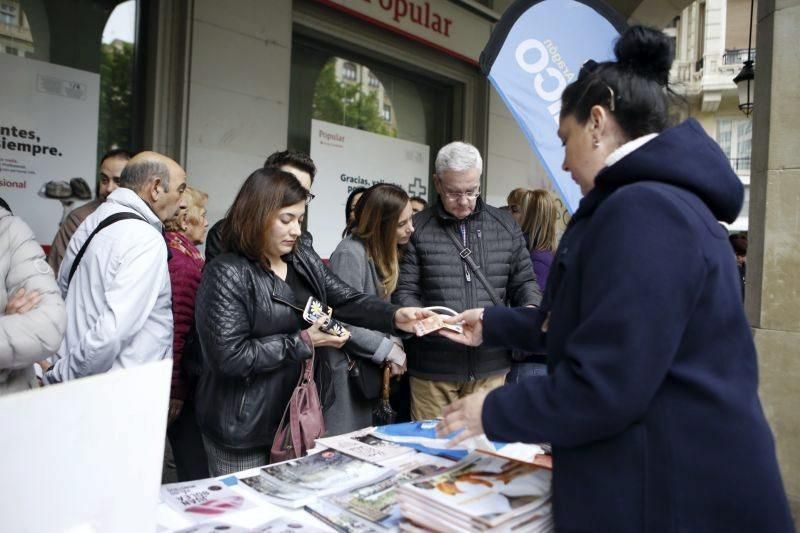 Estand de EL PERIÓDICO DE ARAGÓN en el Día del Libro