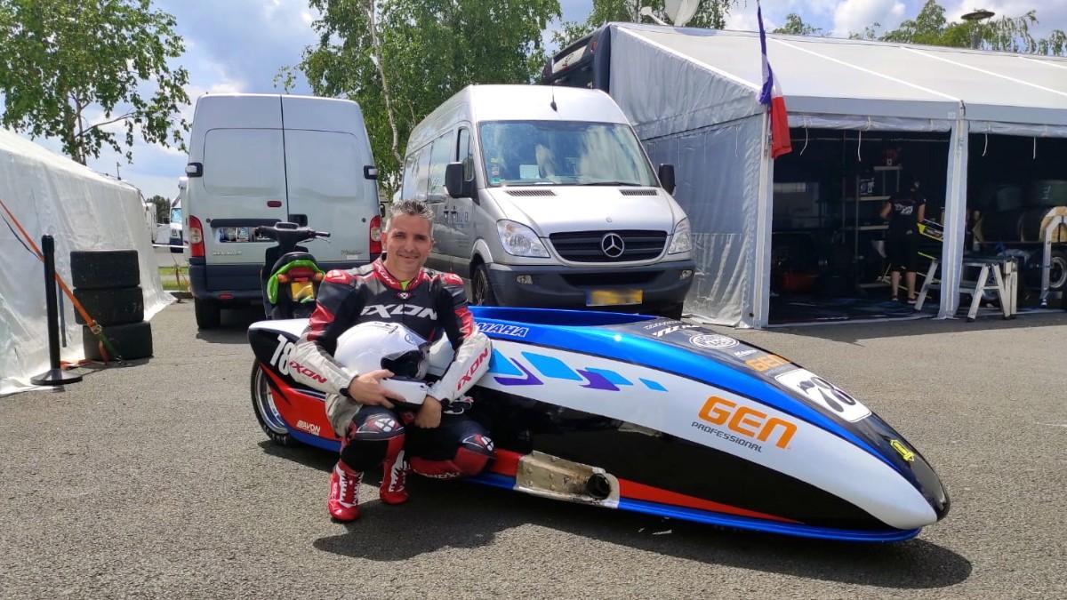 Fenoy, en su debut en el Mundial de sidecar