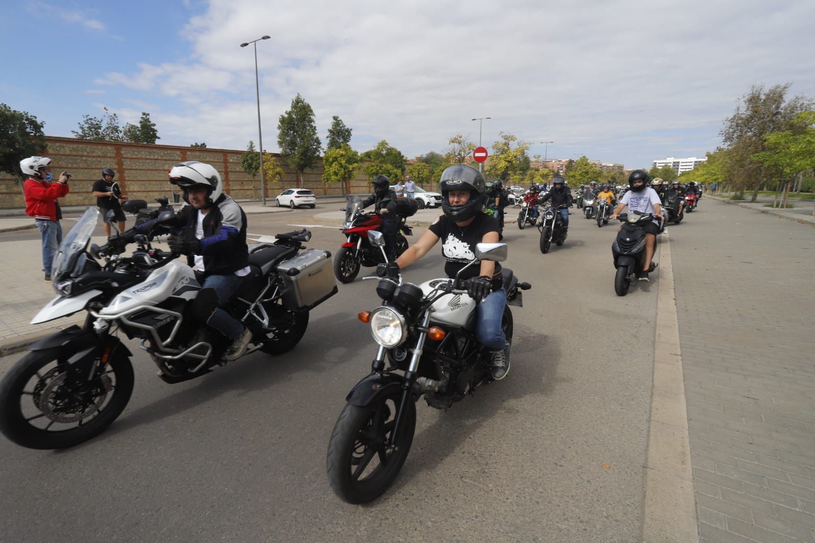 Manifestación nacional de motoristas en València para reclamar seguridad.