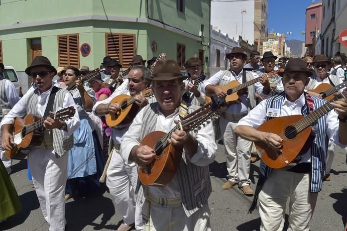 VI Romeria ofrenda San José Obrero, en el Cruce ...