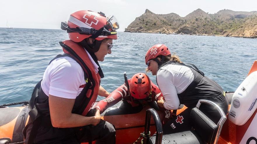Cada vez más mujeres al frente de las embarcaciones de Salvamento Marítimo en la provincia