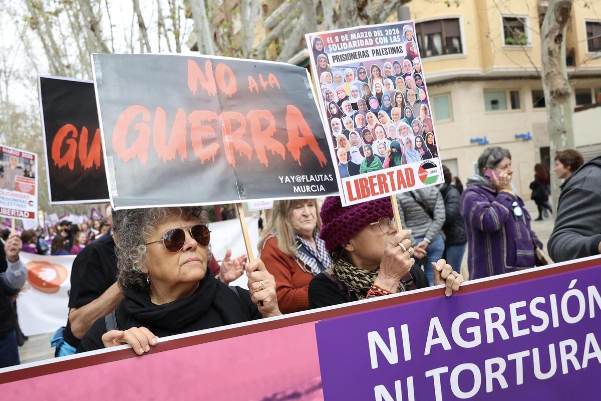 Las imágenes de la manifestación del 8M en Murcia Las imágenes de la manifestación del 8M en Murcia