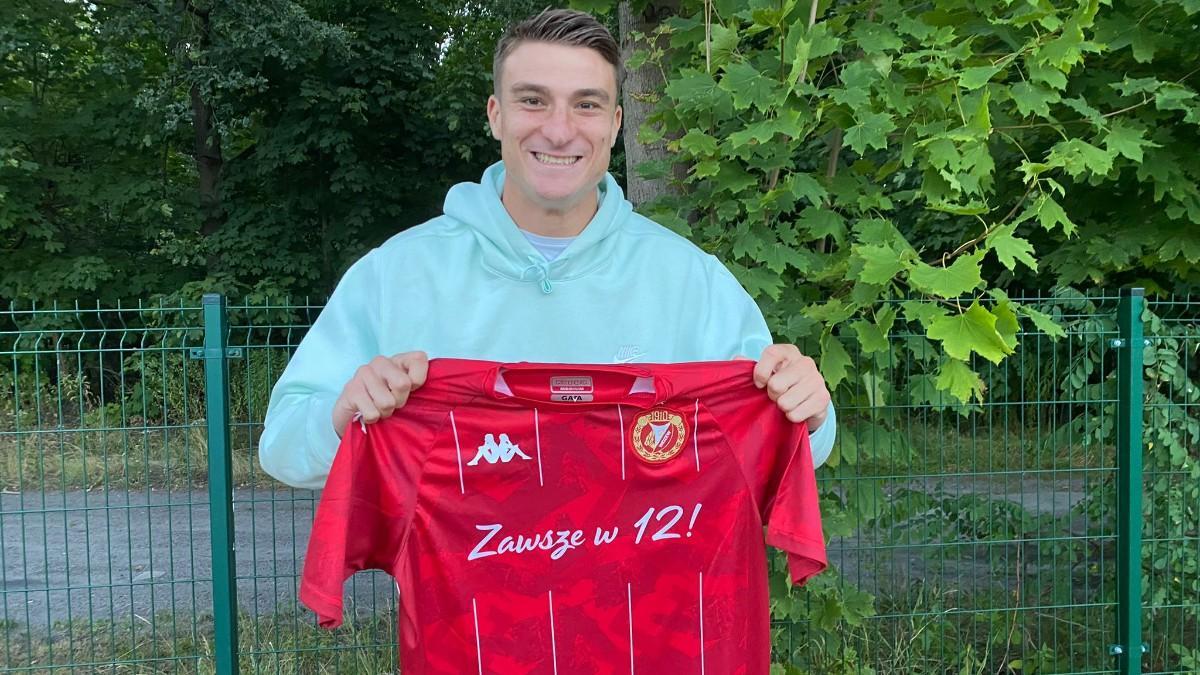 Jordi Sánchez, con la camiseta del Widzew Łódź, en Polonia