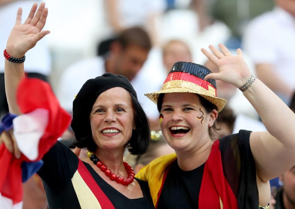 Las aficiones calientan el Alemania-Francia