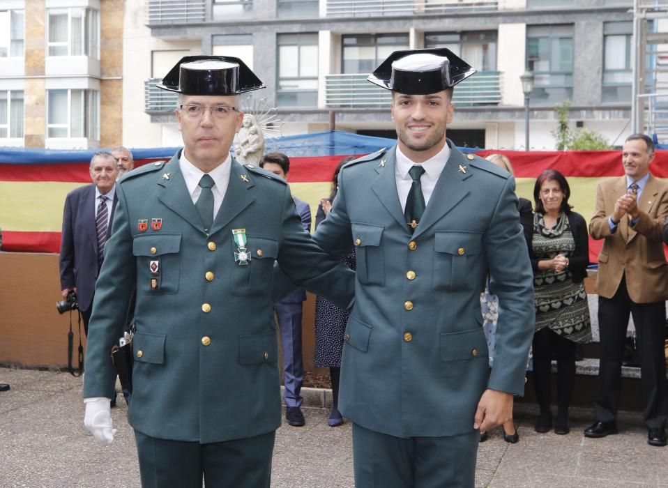 El guardia civil José García Cordero, que recibió una distinción de manos de su hijo Sergio García