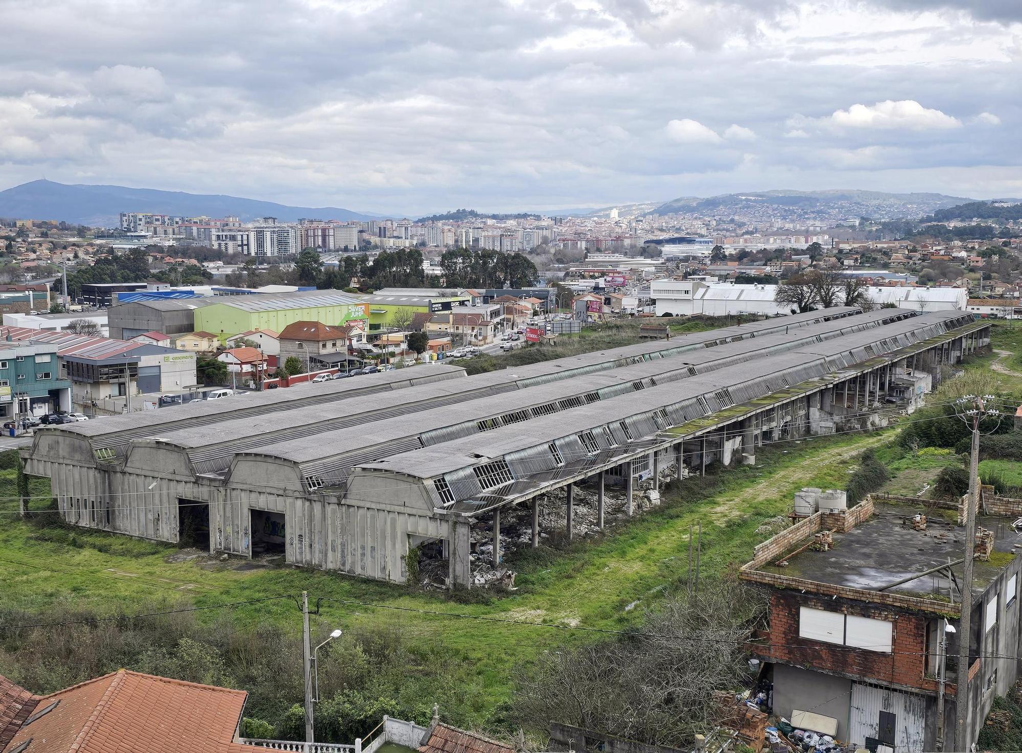 La antigua GEA de Coruxo con licencia de derribo tras 25 años en ruinas