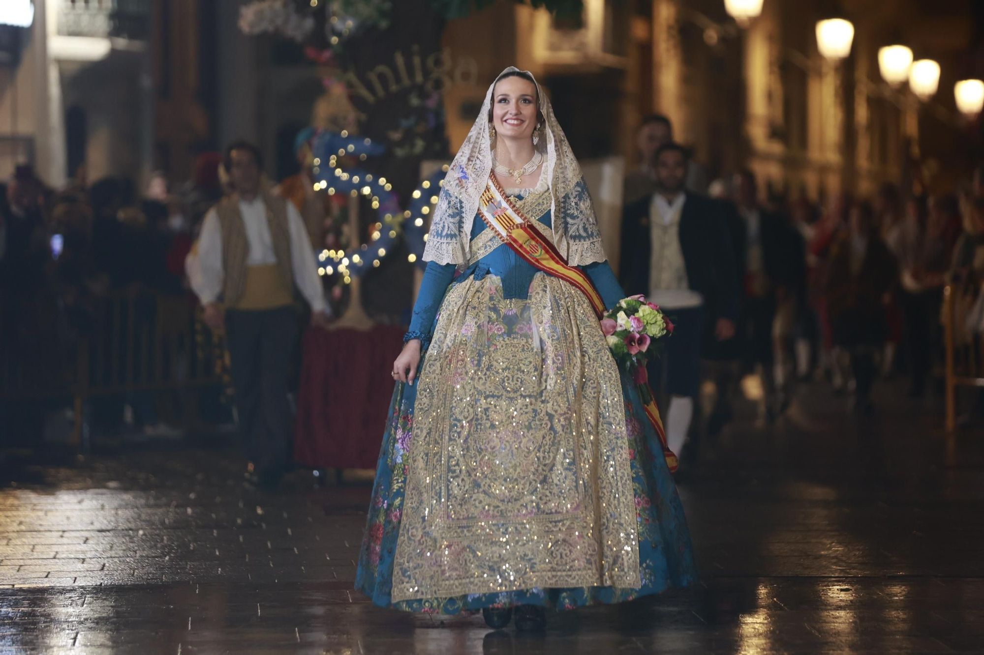 Búscate en la Ofrenda por la calle Quart (entre 22.00 y 23.00 horas)