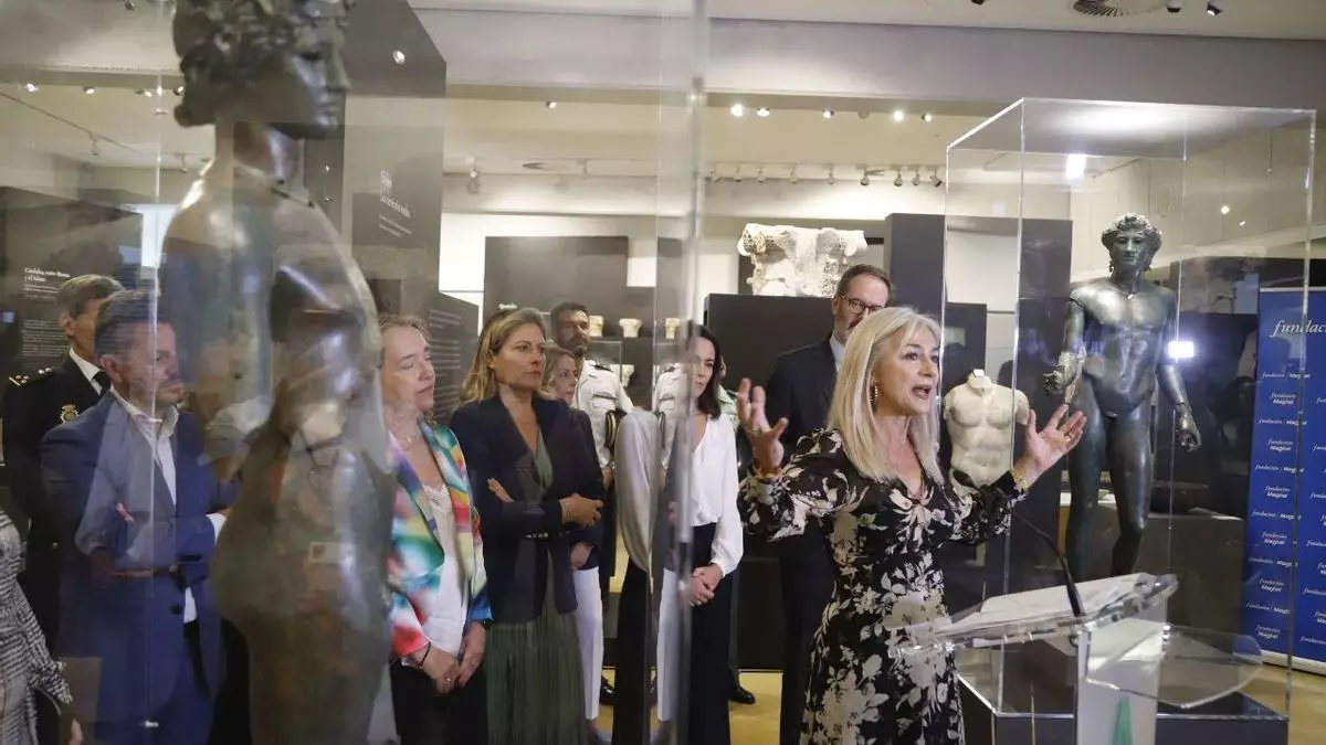 Los efebos de Pedro Abad se instalan en el Museo Arqueológico: "Ya están en casa"