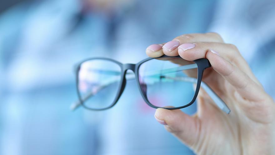 El uso cotidiano de gafas premontadas puede ocasionar trastornos visuales