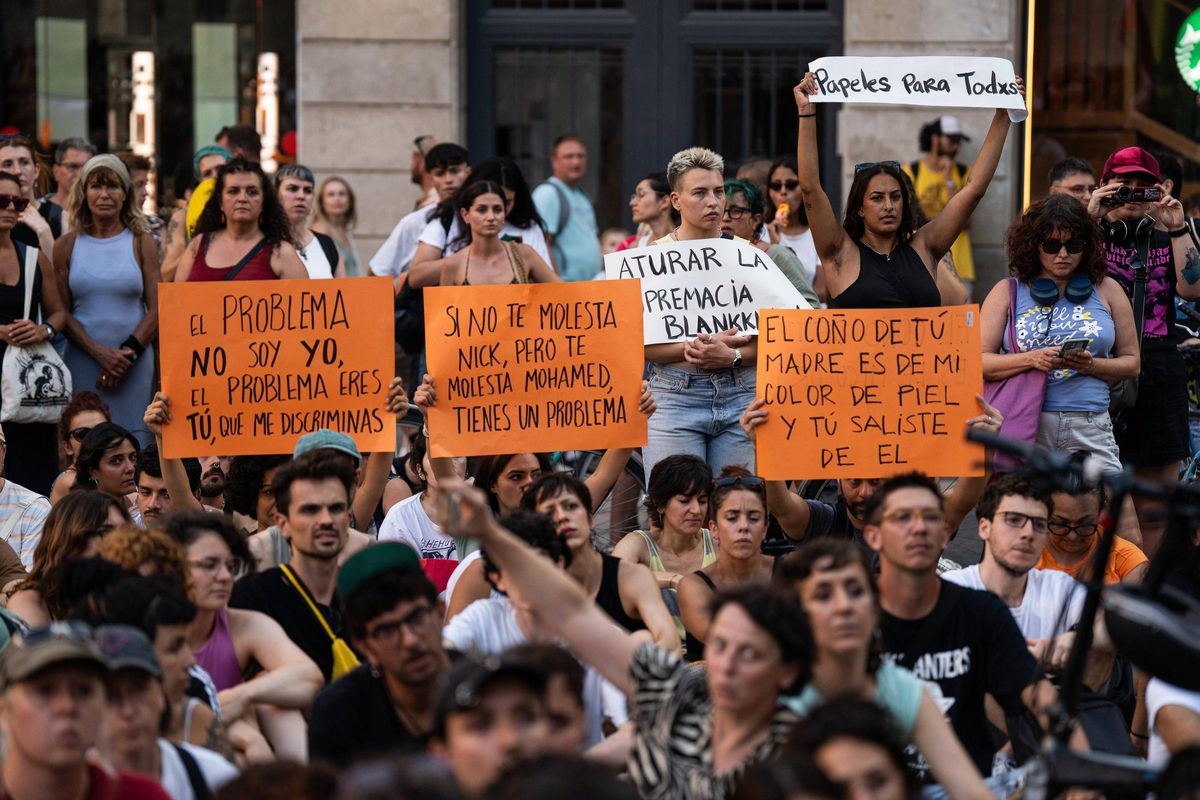 Gran manifestación antiracista en Barcelona