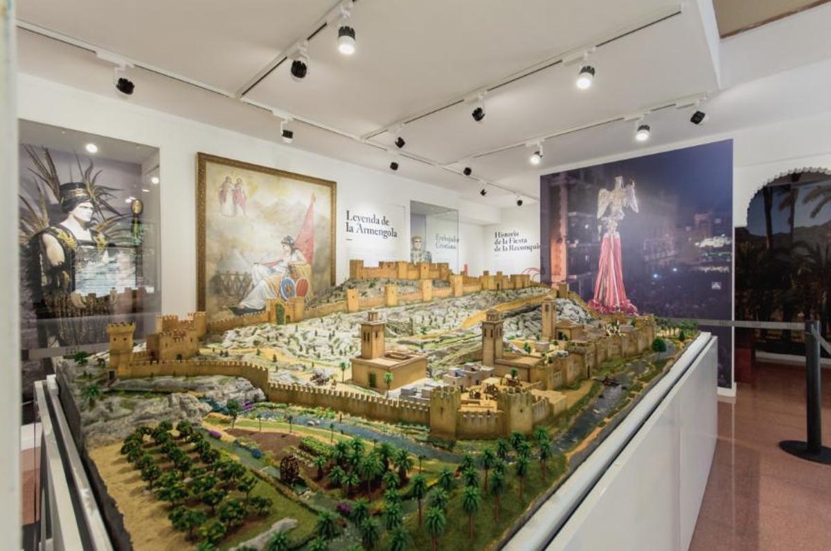 Maqueta de la Orihuela musulmana que se exhibe en el Museo de la Reconquista