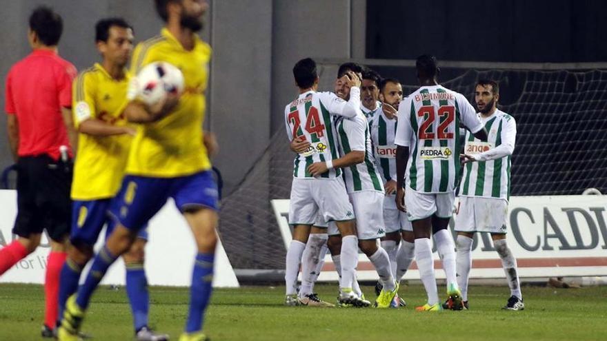 Se agotan todas las plazas para viajar a Cádiz con el club