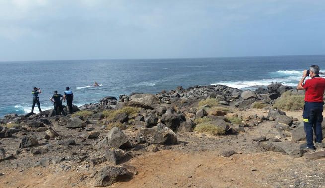 Dispositivo de búsqueda del pescador desaparecido en Lanzarote