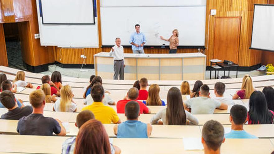 Las universidades públicas pierden 32.000 alumnos