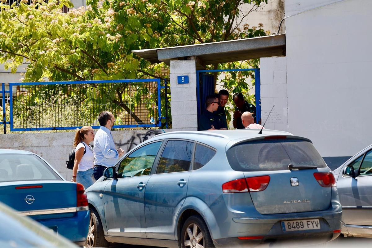 Operación policial en Aldaia por la muerte a cuchilladas de un hombre tras una reyerta en una nave ocupada Operación policial en Aldaia por la muerte a cuchilladas de un hombre tras una reyerta en una nave ocupada