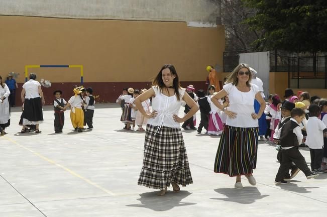 FIESTA DIA DE CANARIAS EN EL COLEGIO AGUADULCE