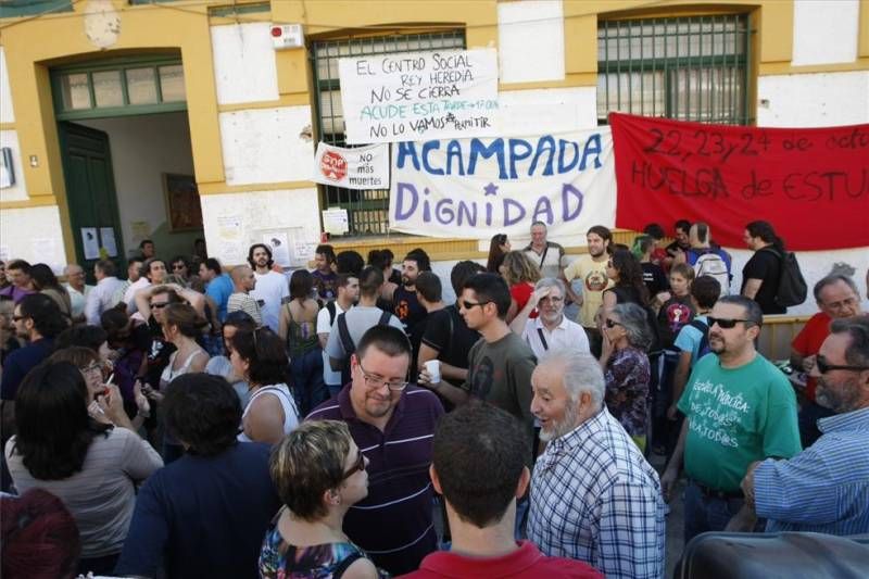 Acampada Dignidad en el Rey Heredia