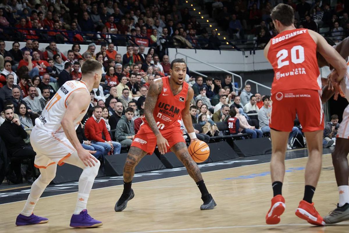 Las mejores imágenes del UCAM Murcia - Valencia Basket