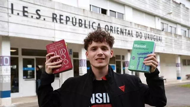Antón Álvarez, alumno del IES ROU y ganador de la fase nacional del Parnaso de la Sociedad Española de Estudios Clásicos