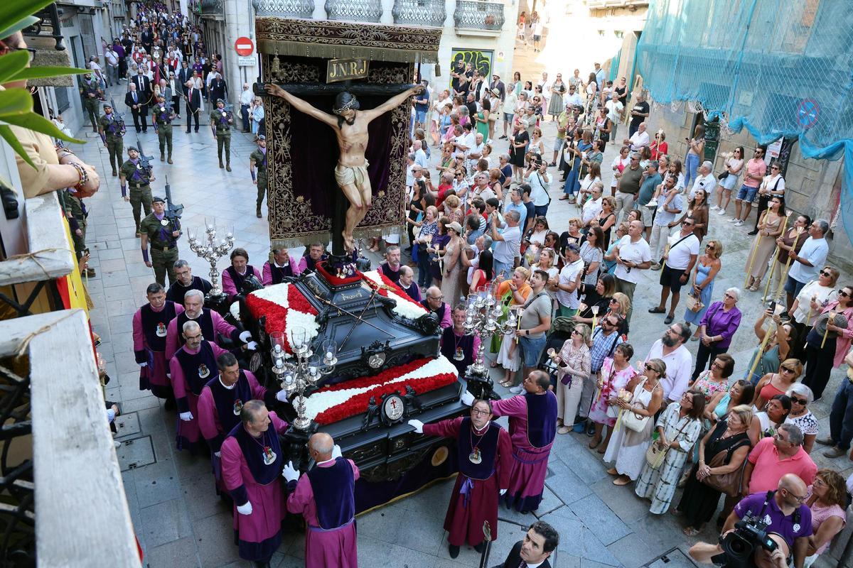 Miles de almas en el día grande del Cristo de la Victoria