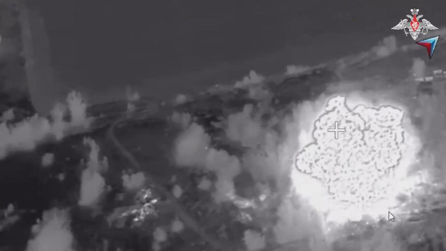 Rusia afirma haber destruido con misiles camiones con 65 drones ucranianos de ala fija