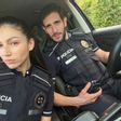 Rosa Peral (Úrsula Corberó) y Albert López (Quim Gutiérrez) con el uniforme de policía en El Cuerpo en Llamas