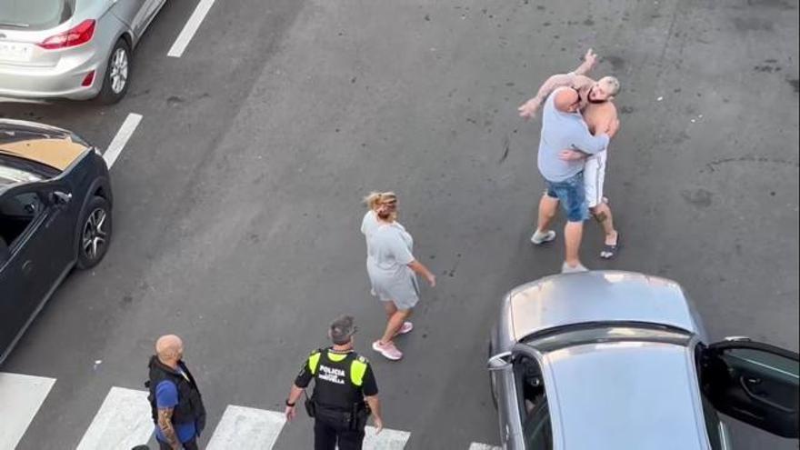 Dos policías heridos en Valencia tras una trifulca originada por un fichaje de la Liga Fantasy.