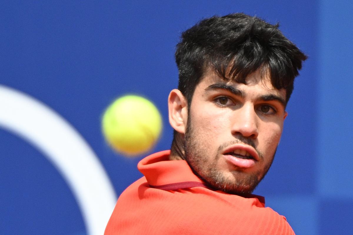 Carlos Alcaraz jugará la final olímpica tras ganar a Auger-Aliassime.