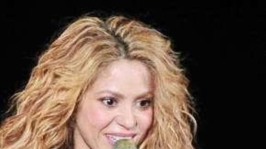 Shakira. // E.P.