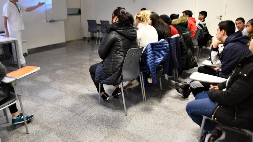 Els alumnes en la primera classe del curs.