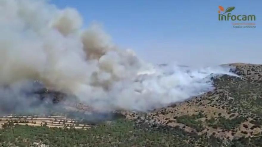 Preocupante incendio forestal en Moratalla