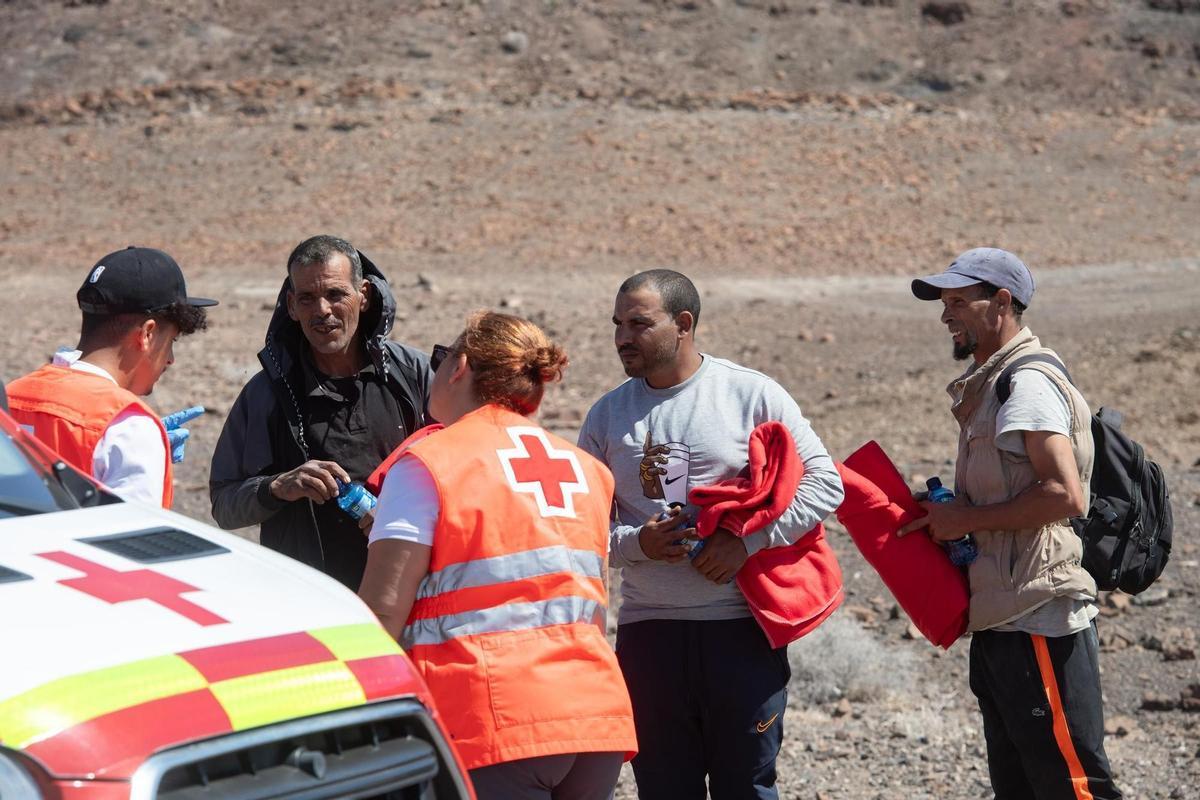 Una patera con al menos tres inmigrantes llega a la costa este de Fuerteventura