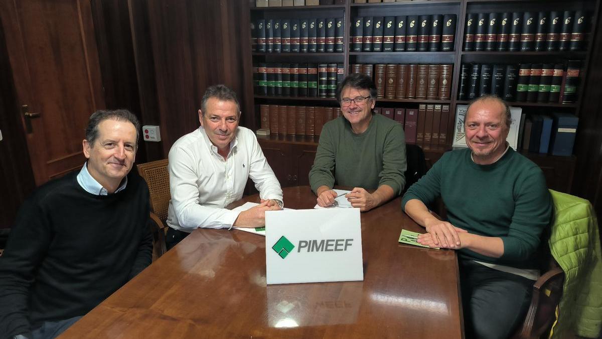 Juanjo Ferrer (derecha) junto a José Javier Marí, Dani Ramón y Vicent Tur, de la Pimeef.