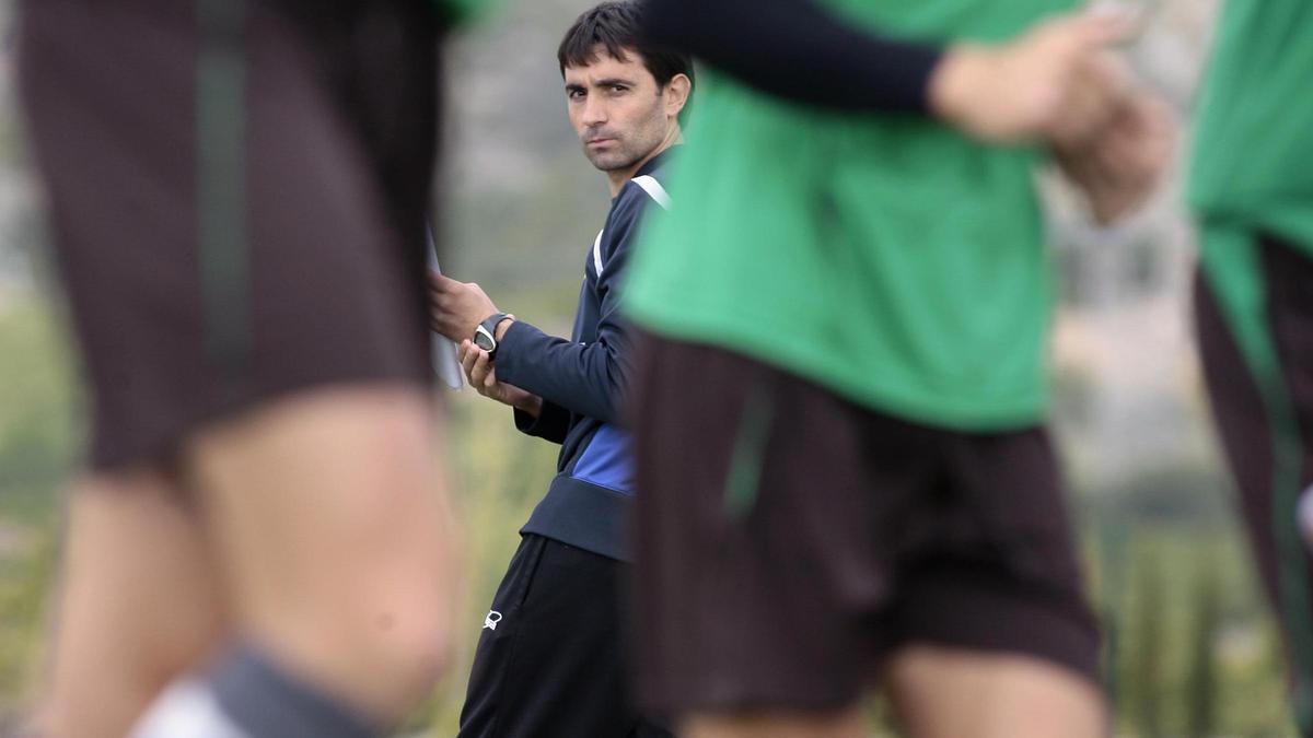 Primer entrenamiento de Asier Garitano como entrenador jefe del Castellón, en 2010.