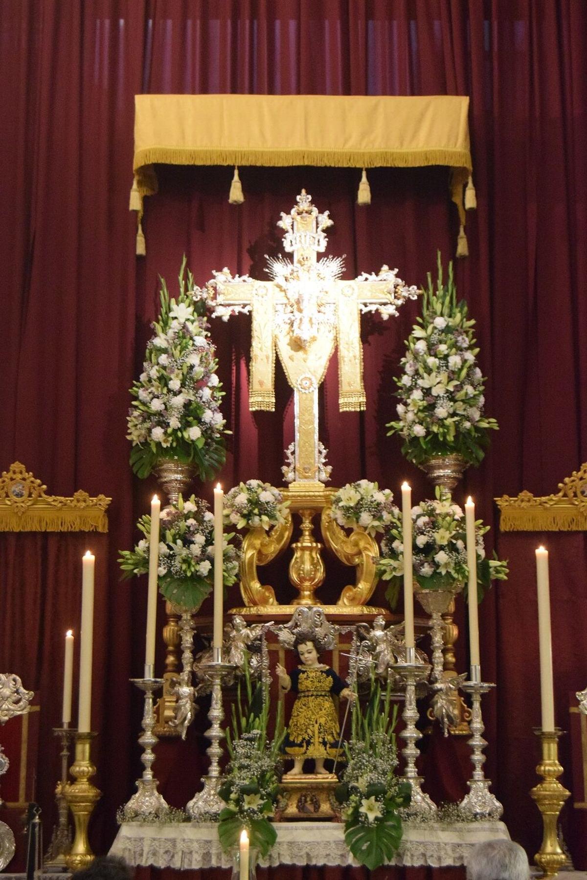 Bendición de la Santa Cruz Torre del Ángel, en Salesianos
