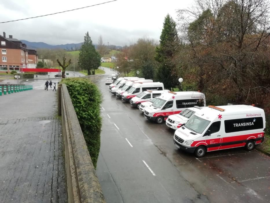 Temporal en Asturias: El hospital de Arriondas, desalojado por las inundaciones