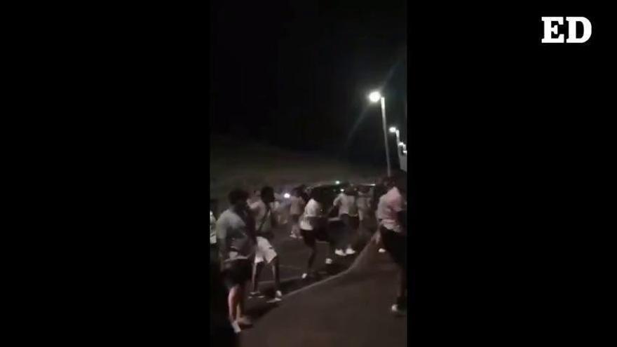 Pelea multitudinaria en la zona de ocio de Marina Lanzarote