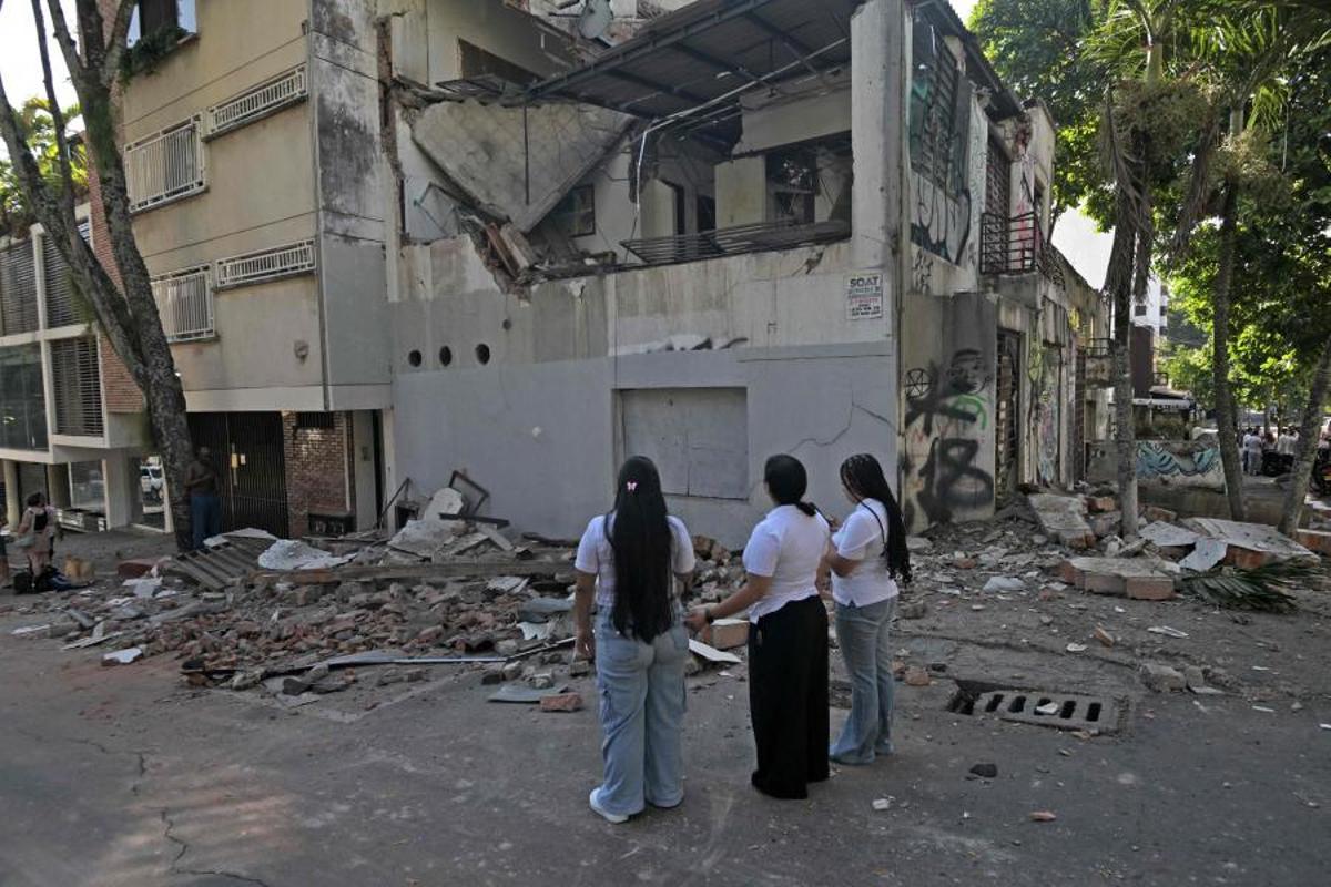 Imágenes del terremoto de magnitud 7,4 que ha sacudido a la mayor parte de Colombia Imágenes del terremoto de magnitud 7,4 que ha sacudido a la mayor parte de Colombia
