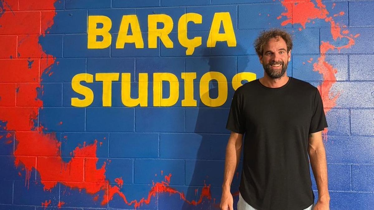 Roger Grimau, nuevo entrenador de baloncesto del Barça, en los estudios de Barça TV. Roger Grimau, nuevo entrenador de baloncesto del Barça, en los estudios de Barça TV.
