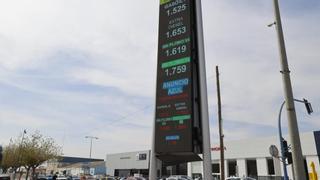 Los carburantes alcanzan su precio más bajo en un año a las puertas de Semana Santa