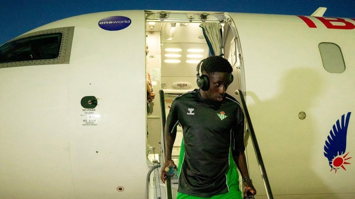 Gnangoro Bouaré, en la expedición del Betis a Bari