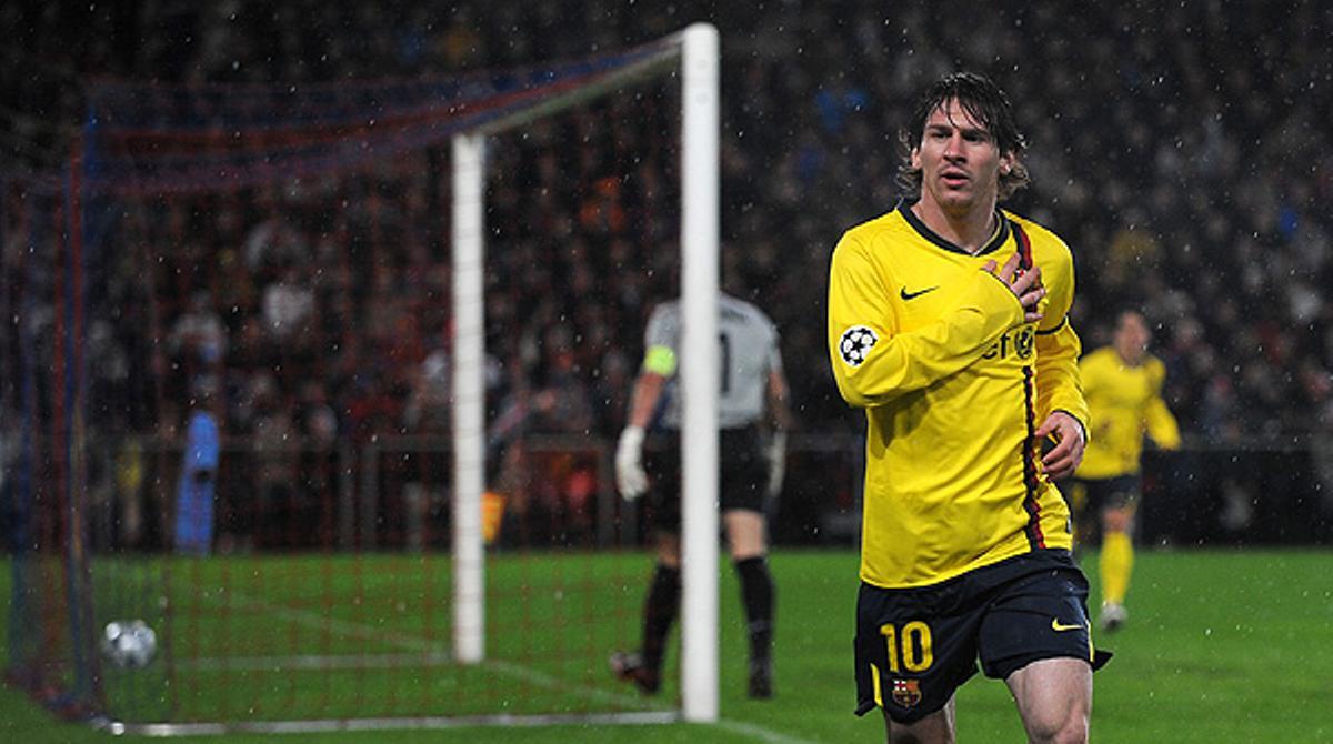 Messi marca després duna passada dAlves