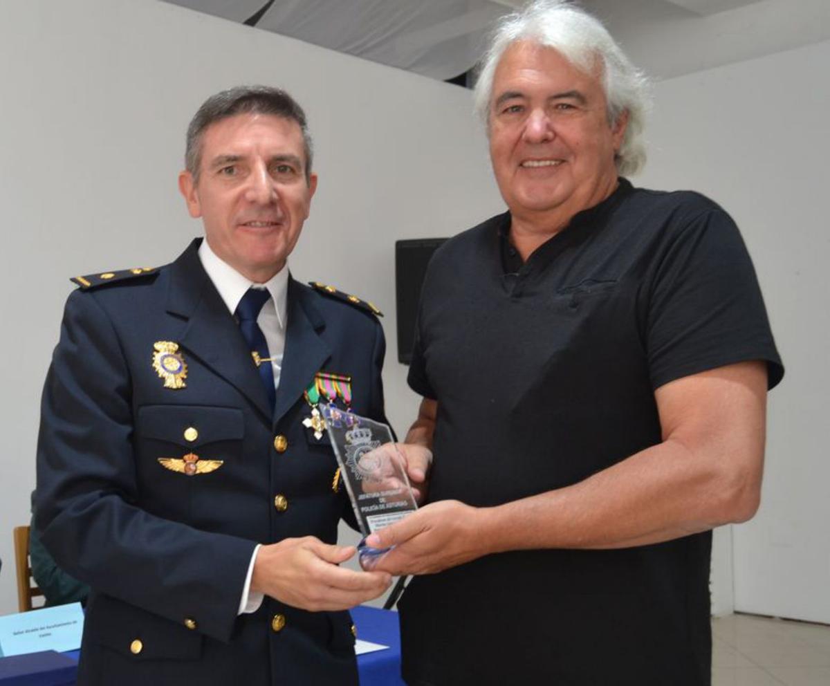 La Policía Nacional garantiza la continuidad de la Comisaría de Luarca el día de su fiesta