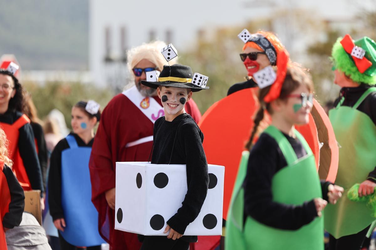 Todas las imágenes de la rúa de carnaval de Sant Josep