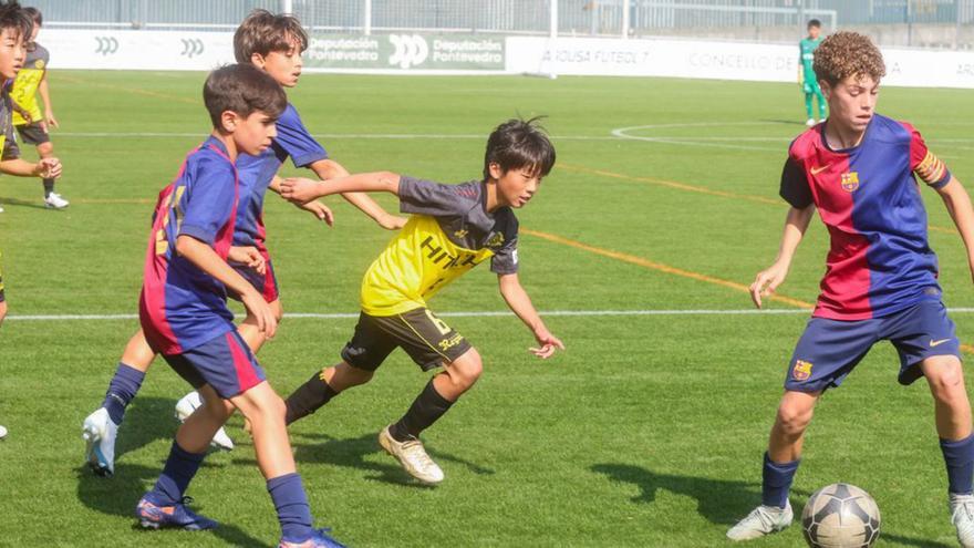 El Arousa Fútbol 7 hace brillar en A Senra lo mejor del fútbol alevín | IÑAKI ABELLA