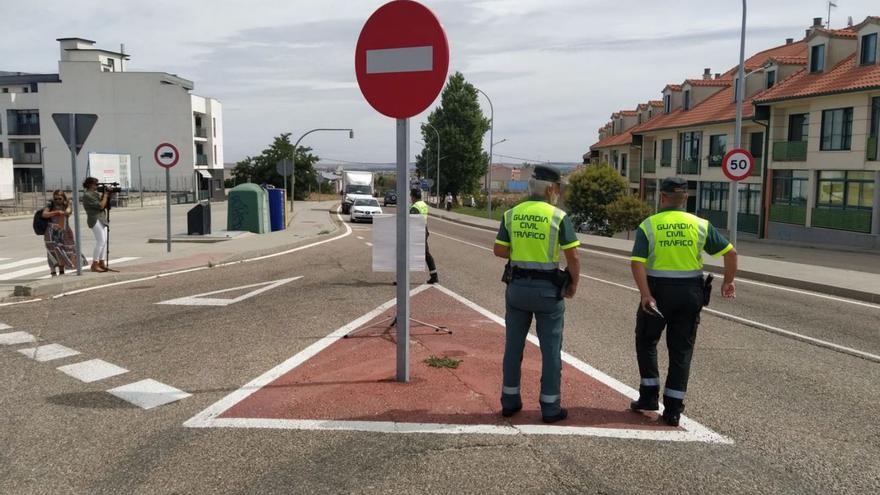 Control de la Guardia Civil de Tráfico. | LOZ