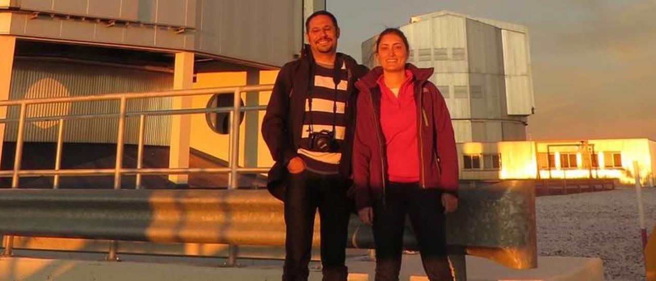 Alessio Caratti y Rebeca García, en el Observatorio de Paranal (Chile).