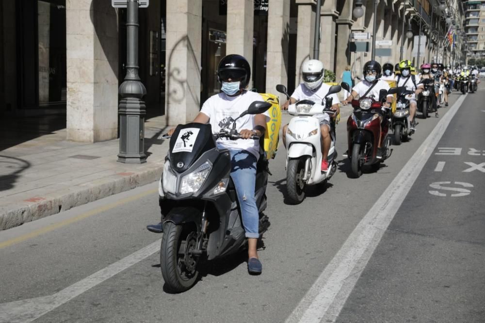 Los repartidores protestan por las calles de Palma