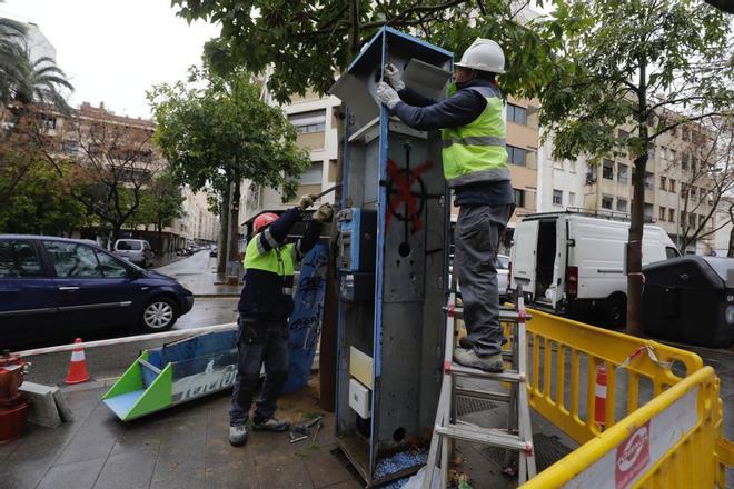 Empieza la retirada de las cabinas telefónicas en Palma